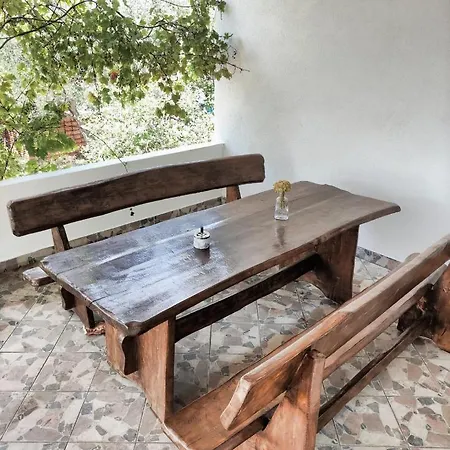 House Nyaraló Nečujam